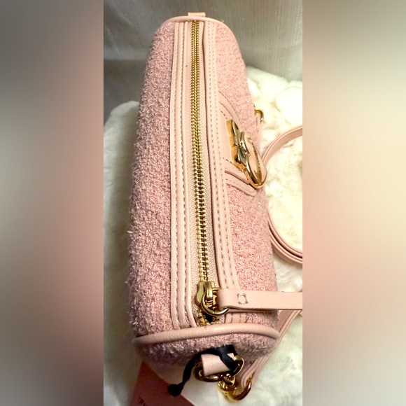 NEW Juicy Couture Blush Pink Roll Crossbody Bag - Picture 3 of 10